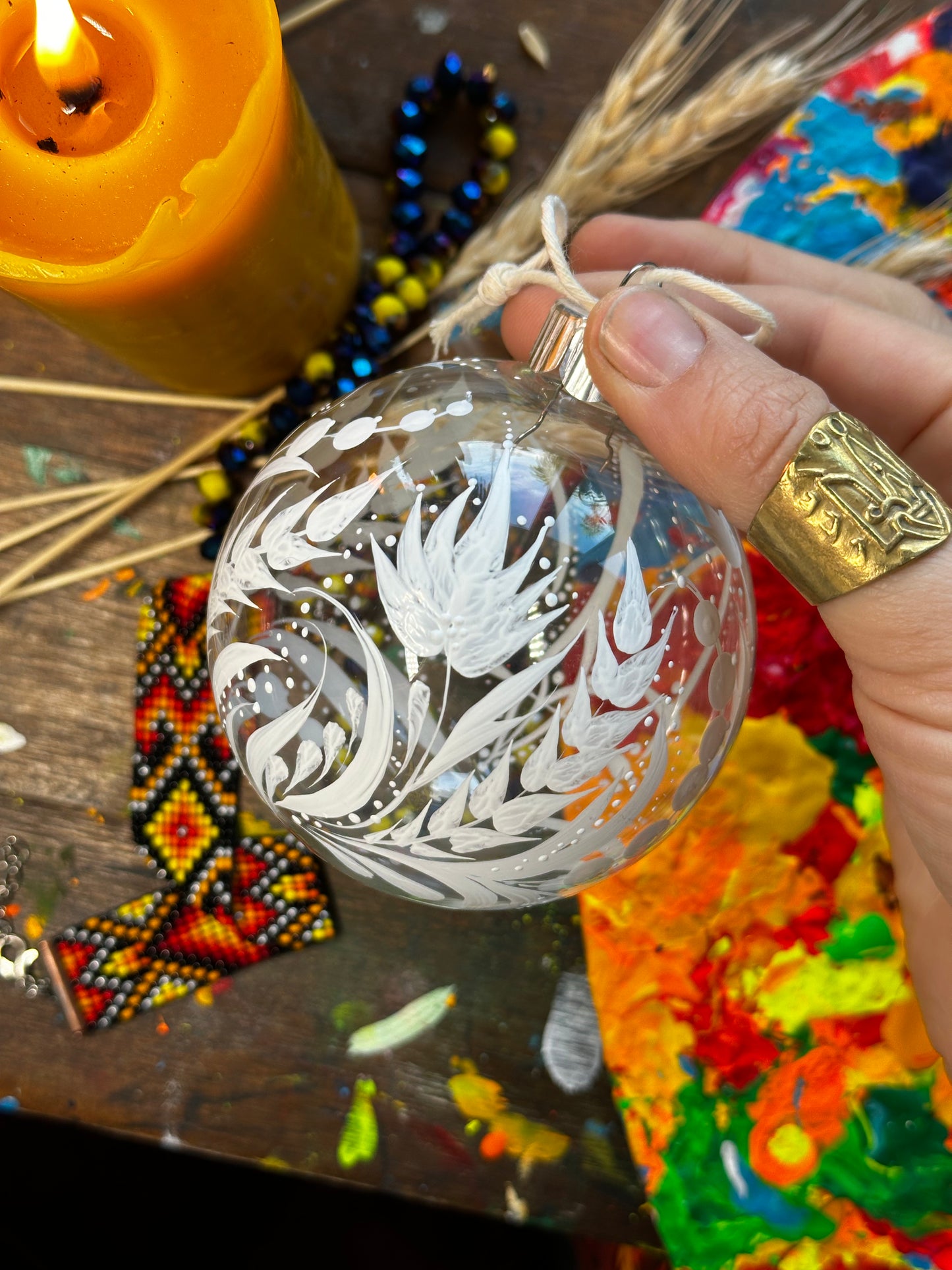 Ornament Trident White