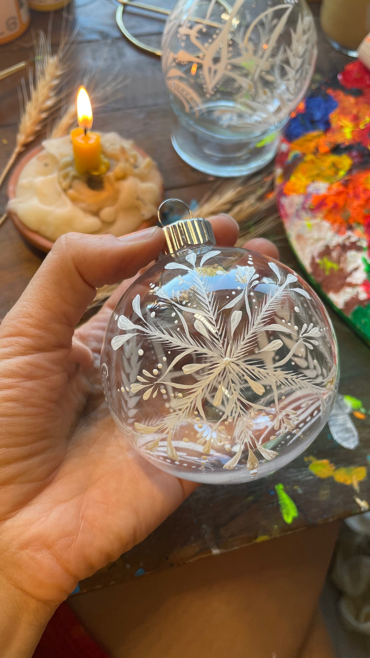 Ornament Trident White