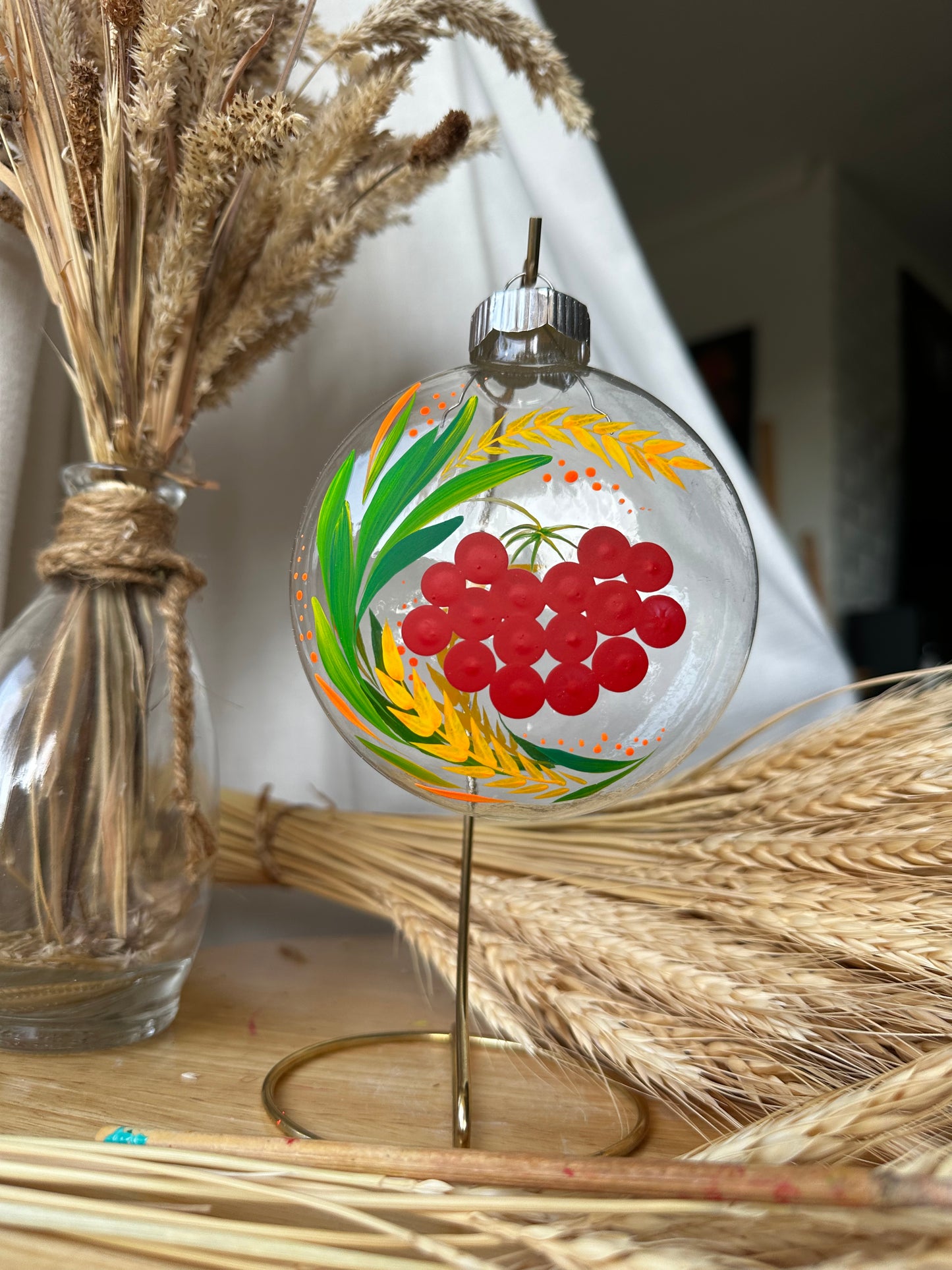 Ornament Kalyna on clear glass