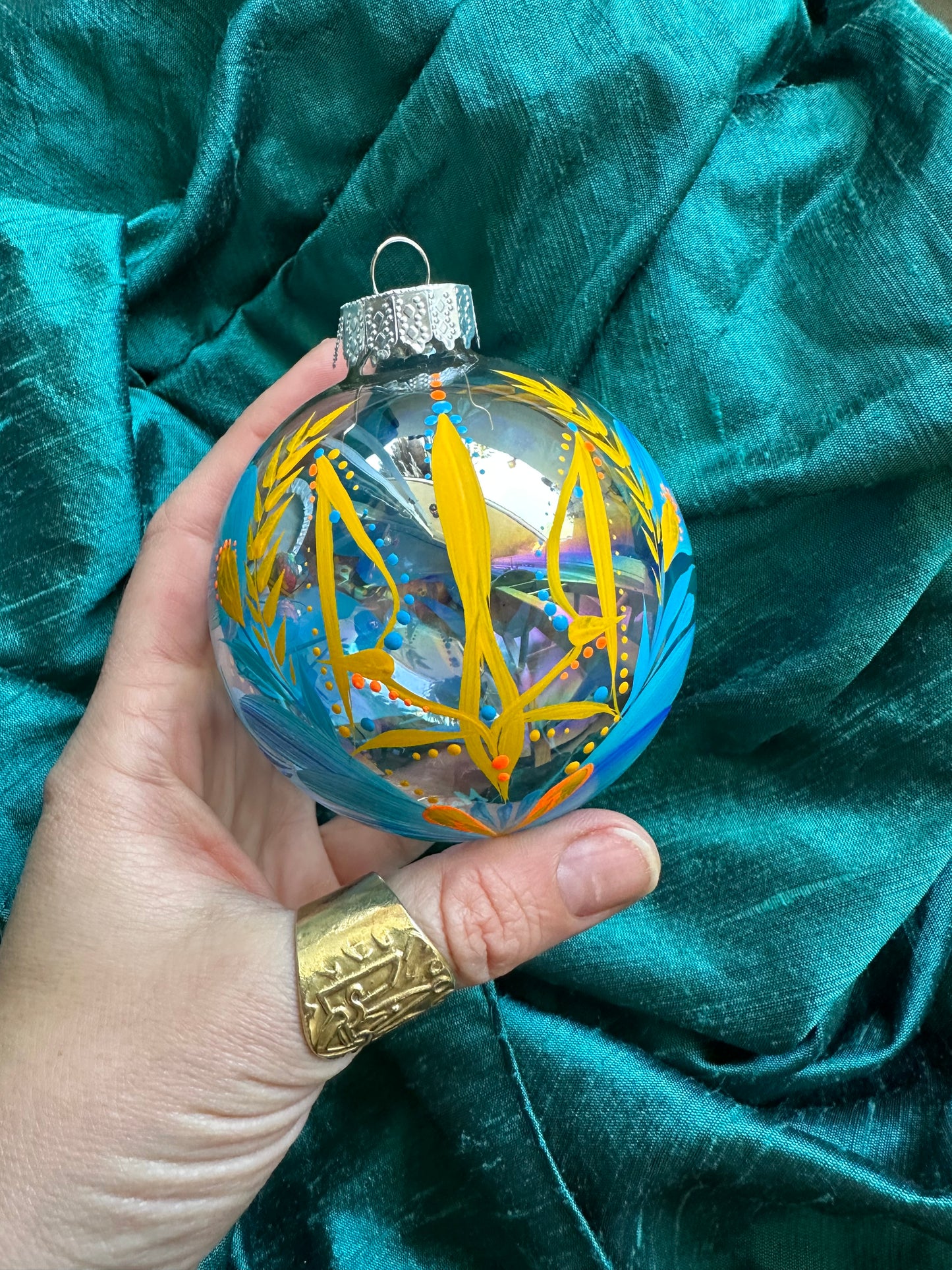 Ornament Blue and Yellow Trident