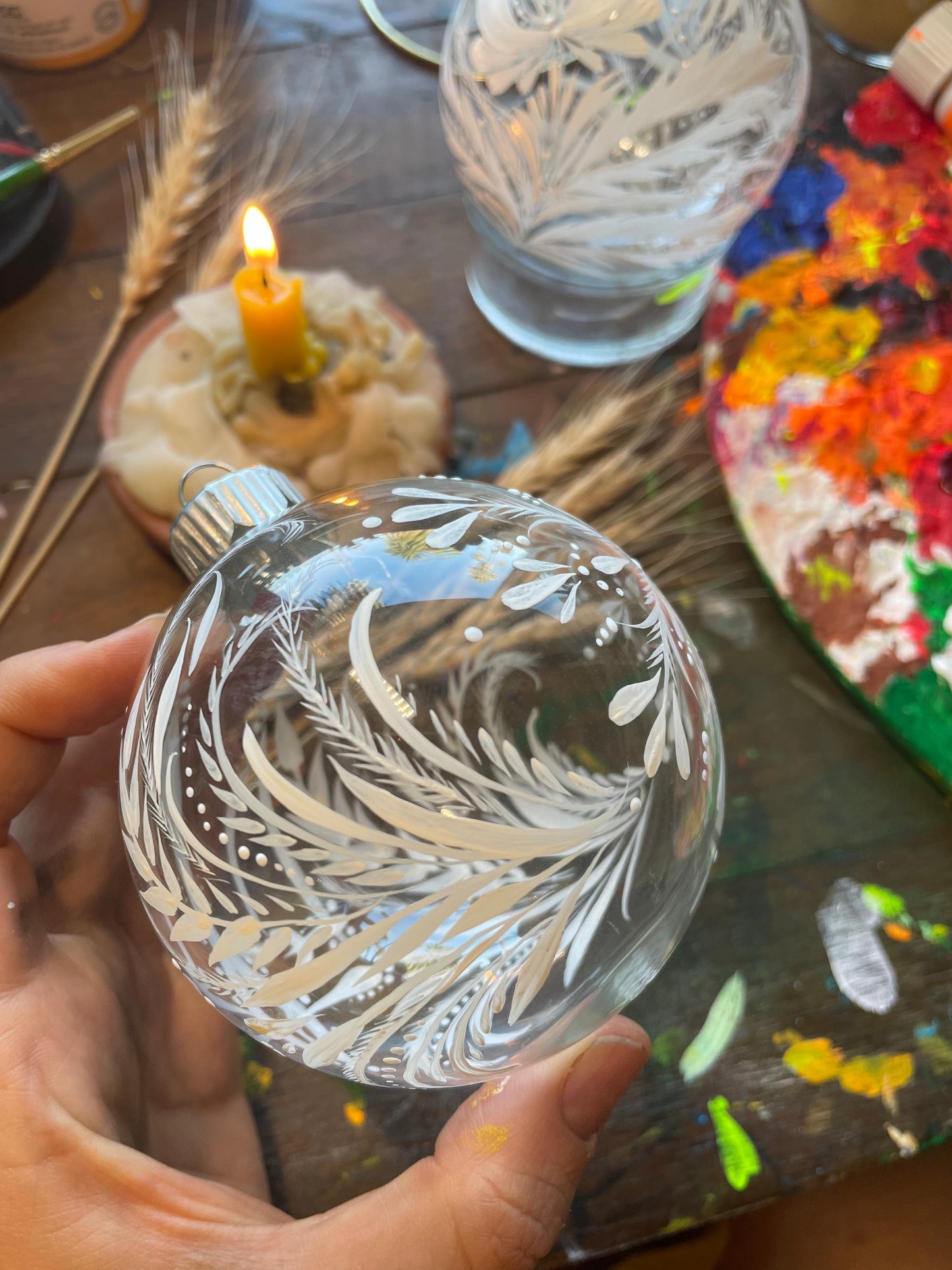 Ornament Trident White