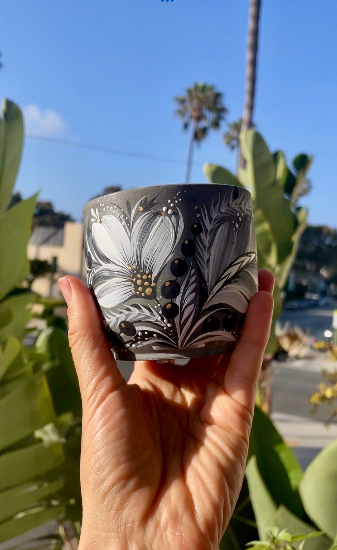 Hand painted candle Black and White