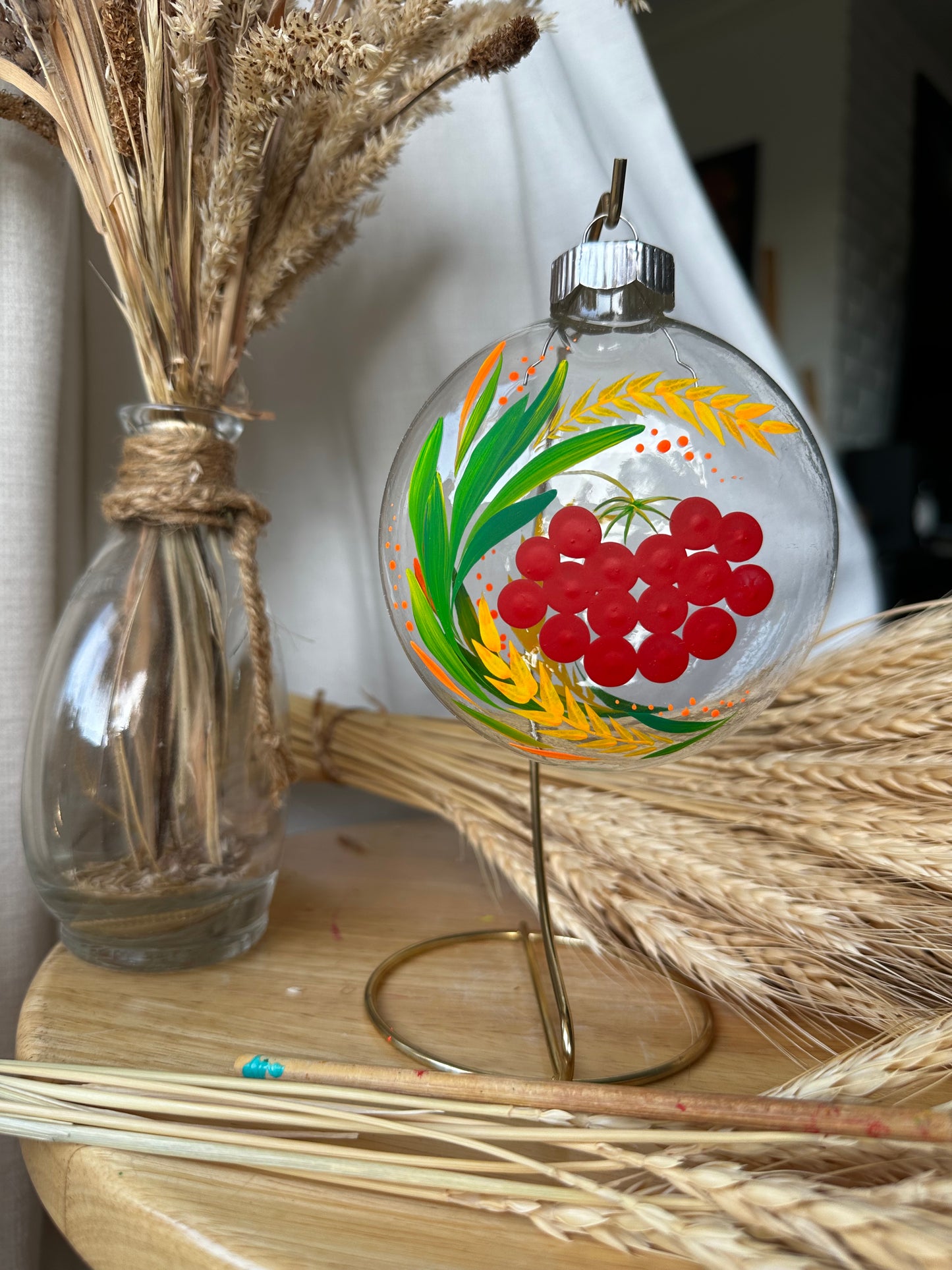 Ornament Kalyna on clear glass